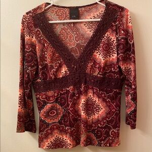Women’s size medium top